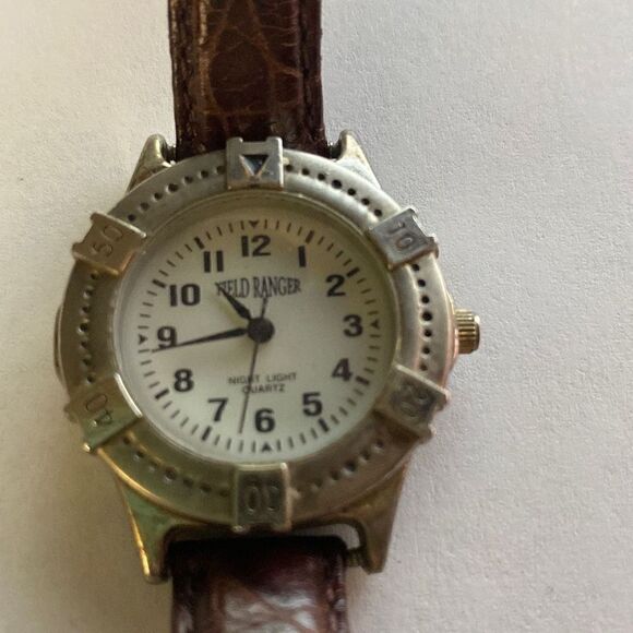 Field Ranger Women's Round Night Light Quartz Leather Brown Wrist Watch - Picture 1 of 9